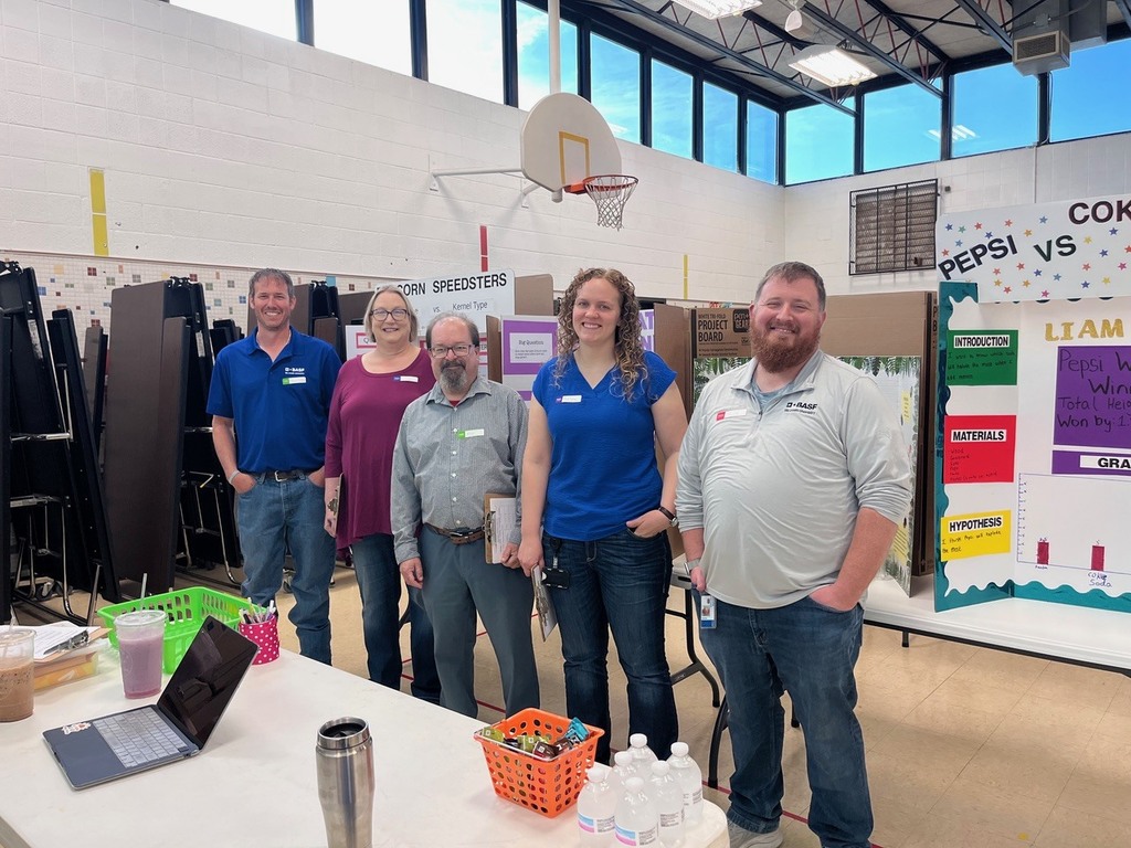 5 Science fair judges who judged the projects