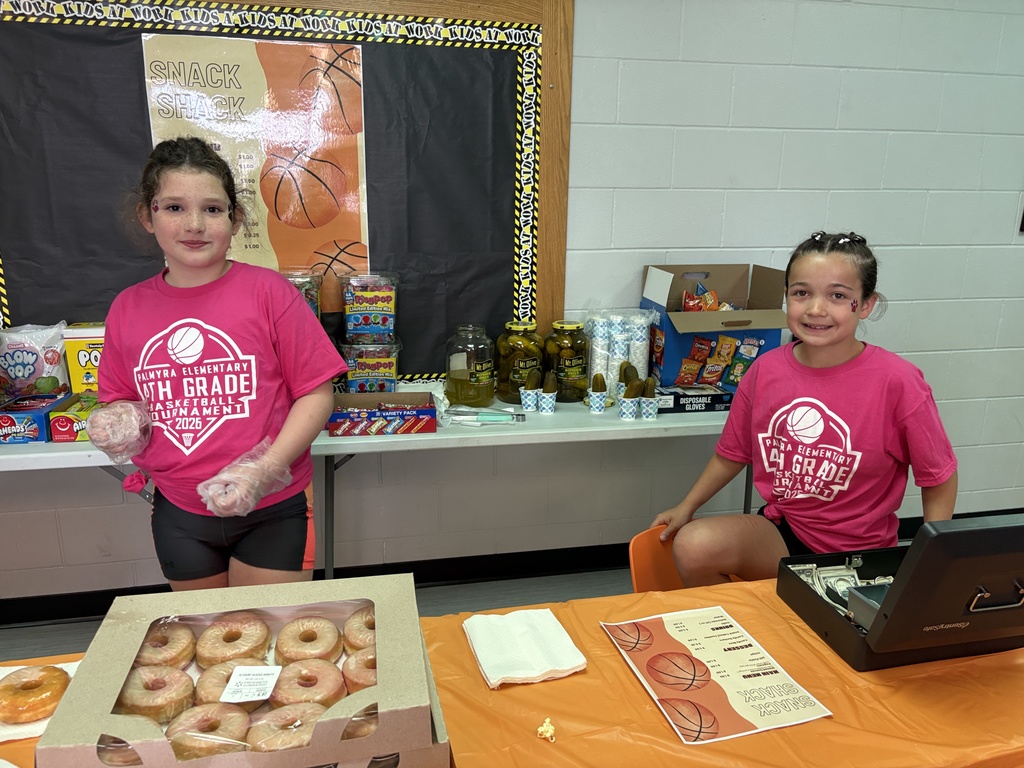 4th grade students working concession stand