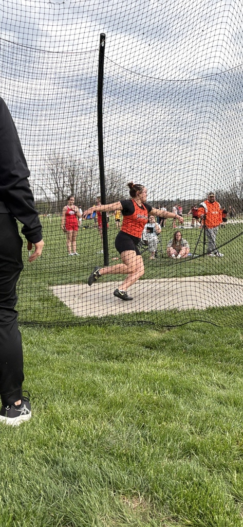 Adyson throwing discus