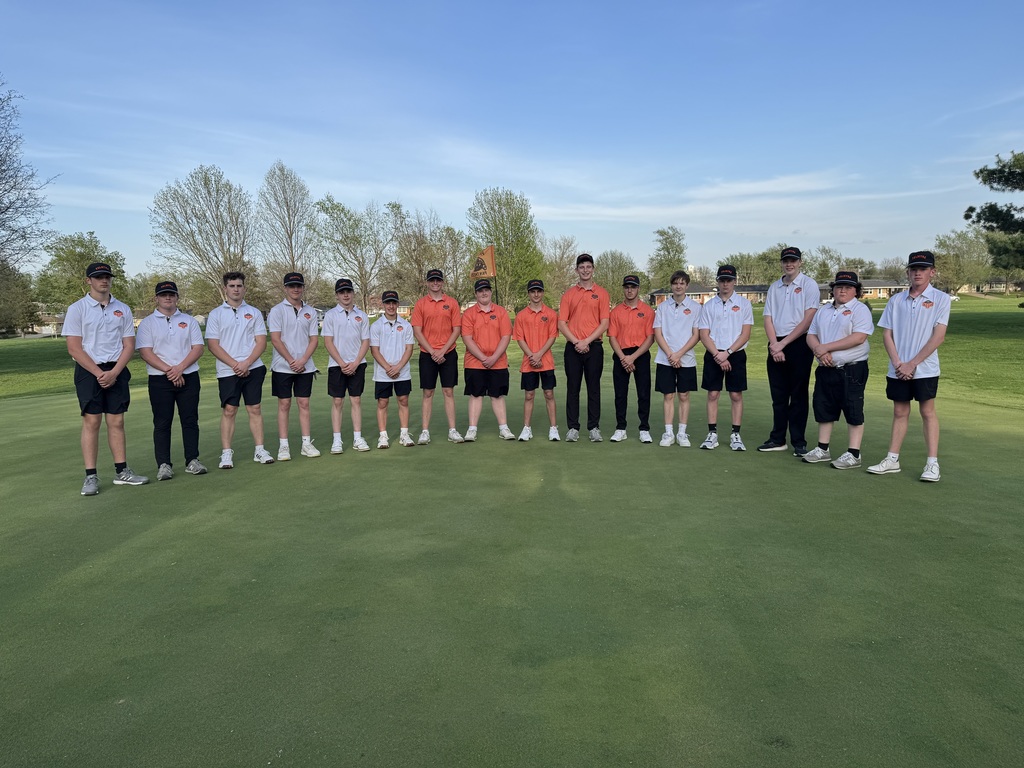 Palmyra high school golf team 2026 standing on green of hole 9