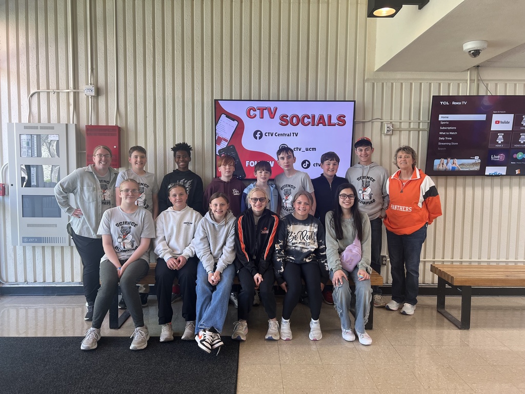 Middle School science olympiad group of students compete at State 