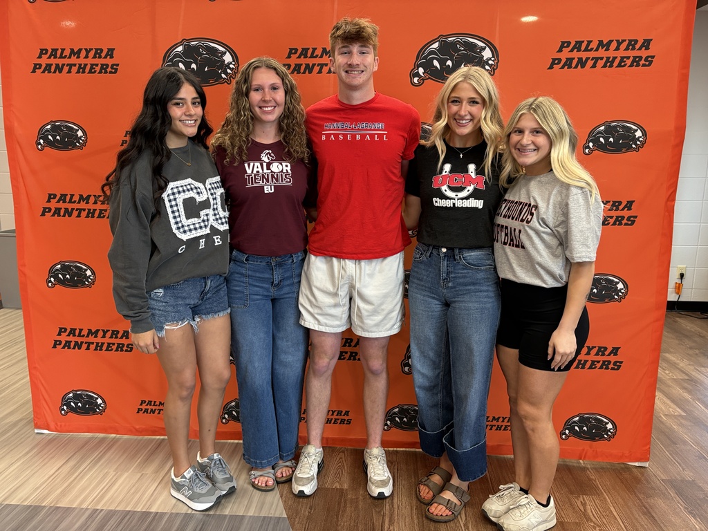 5 PHS Students signing their NLI's