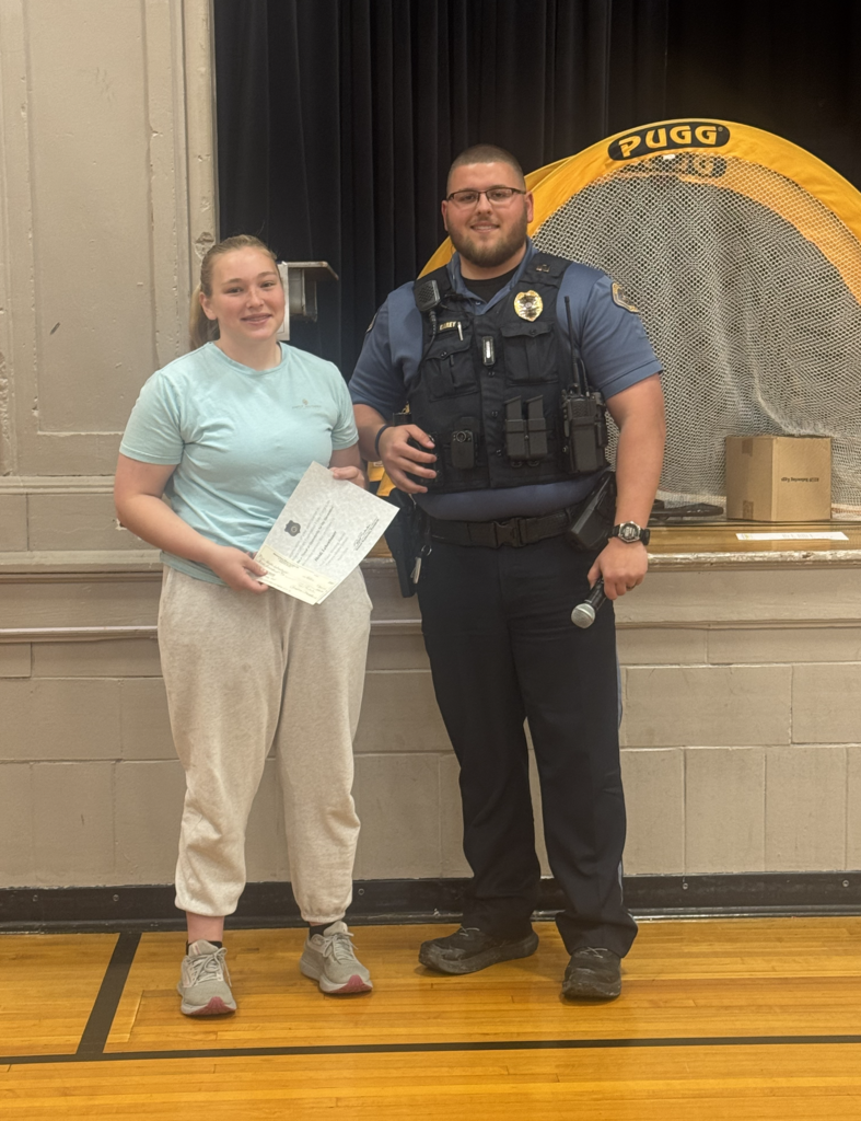 Heidi L receiving award MO Peace Officers Foundation
