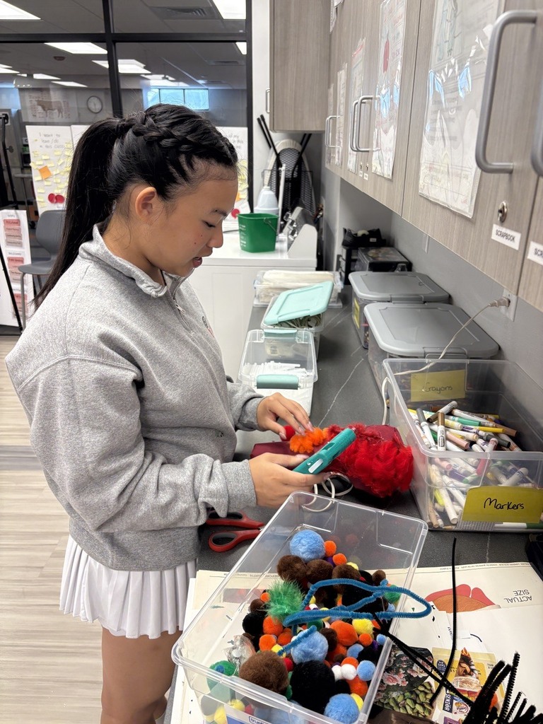 student making a 3D model of foodborne pathogen