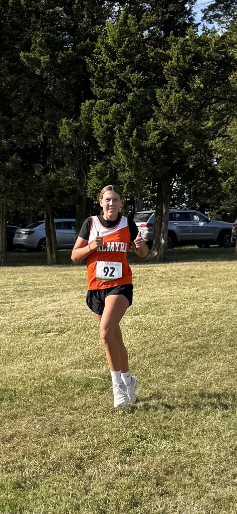 MS girls runner and medalist