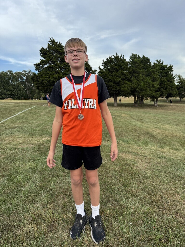MS boys runner and medalist