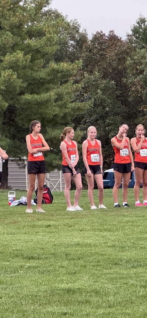 girls XC team on starting line