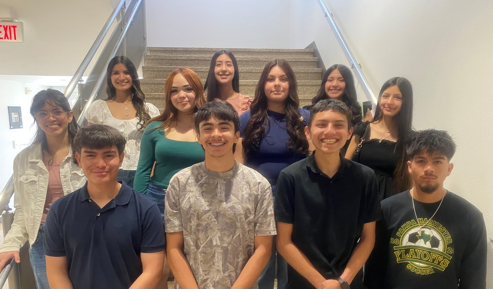 Spanish Students 2500 credit hours