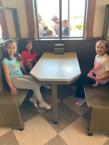 Students enjoyed a short break at the 1920s diner!