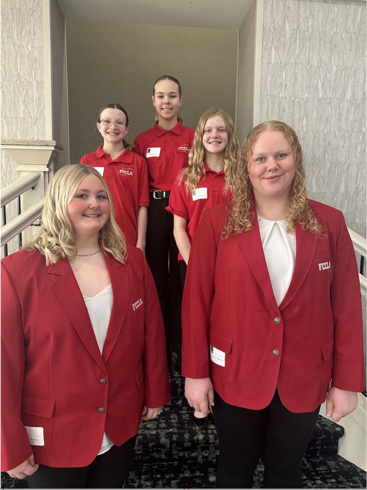 Kaydance Maertins, Dakotah Albin, Chloe Kemnitz, Scarlet Torrey, and Payten Johansen