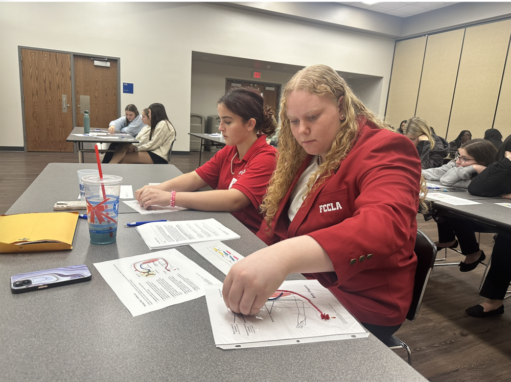 Ashlyn Forbes and Kaydance Maertins