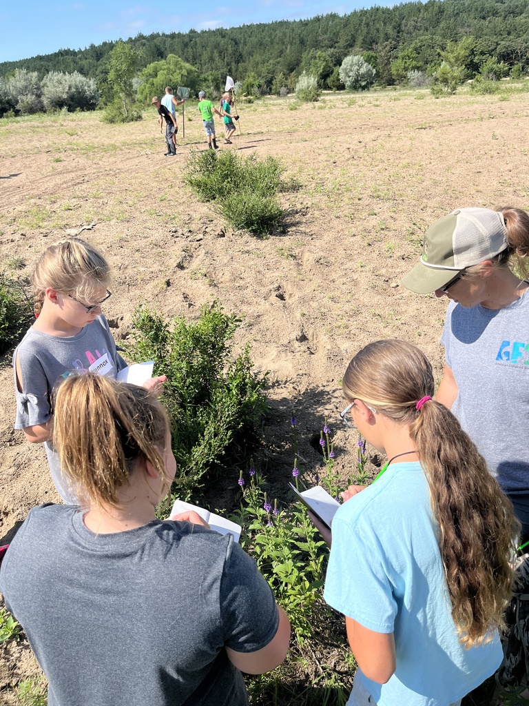4-H participate in Outdoor Adventures Workshop