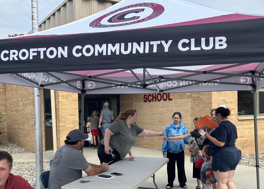 Crofton Community Club hands out treats at open house