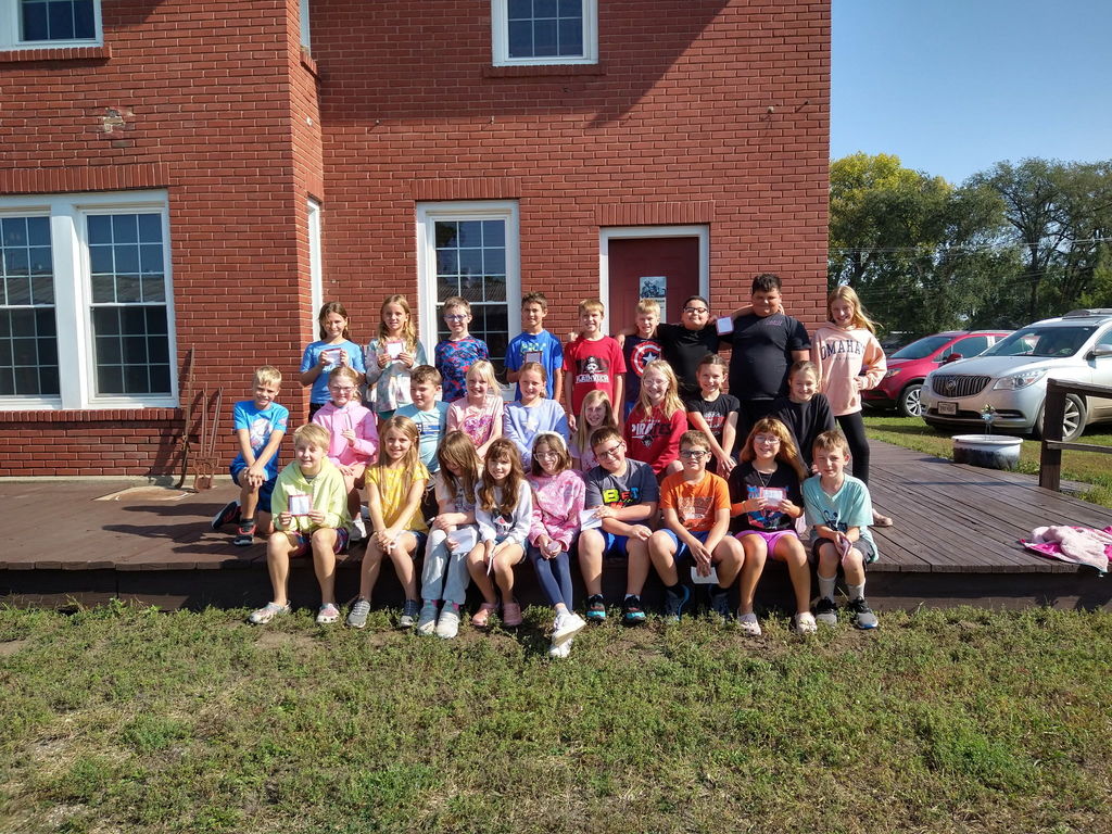 Fourth grade visits Plainview Historical Society...