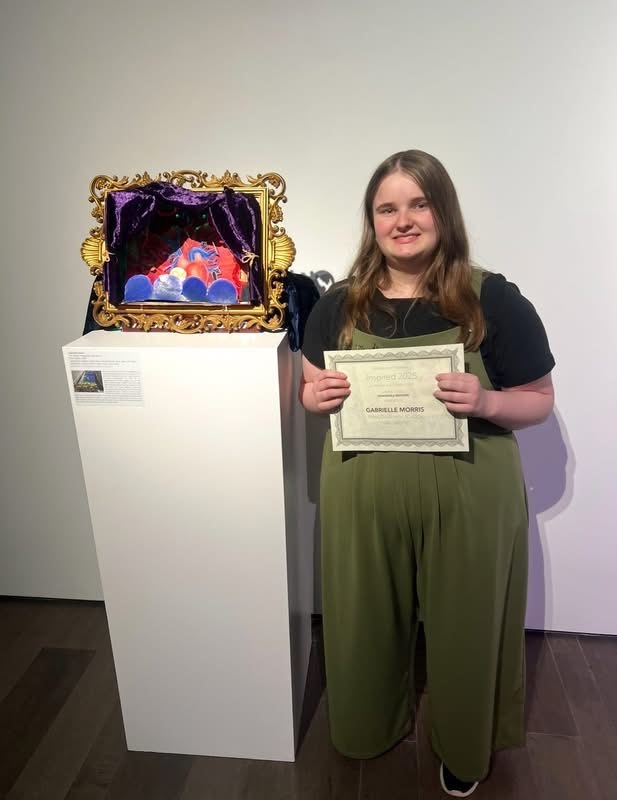 Students win art contest