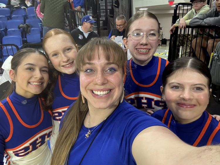 PUMPED UP!!🧡💙🤍