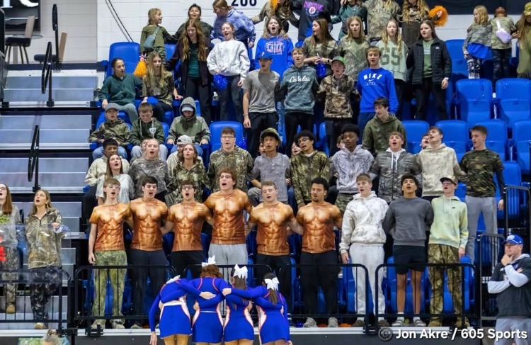 LETS GET LOUDDDDD!!🤍🧡💙