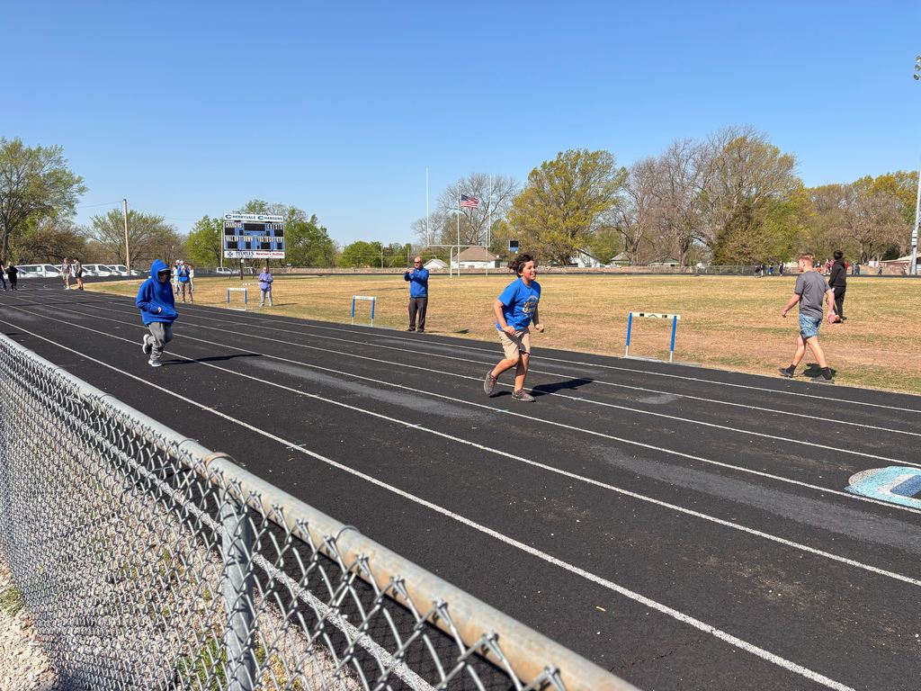 Students run a race.