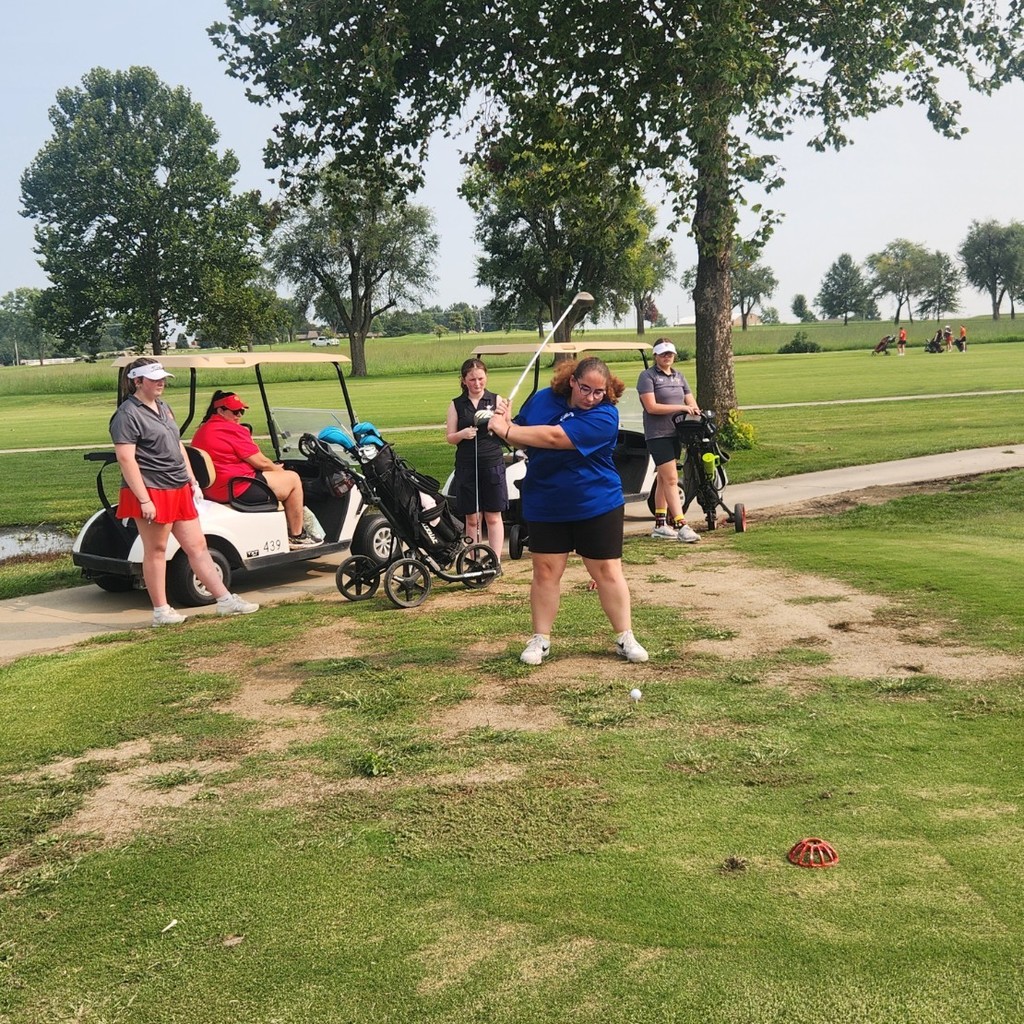 Raeleigh teeing off on number 9