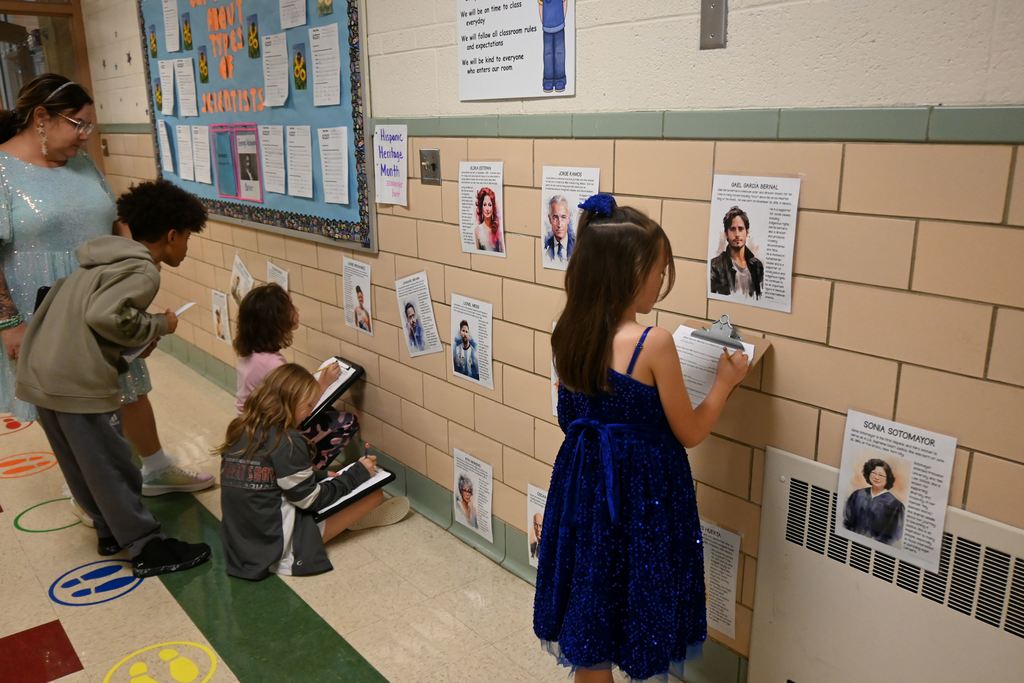 Hispanic heritage hunt1