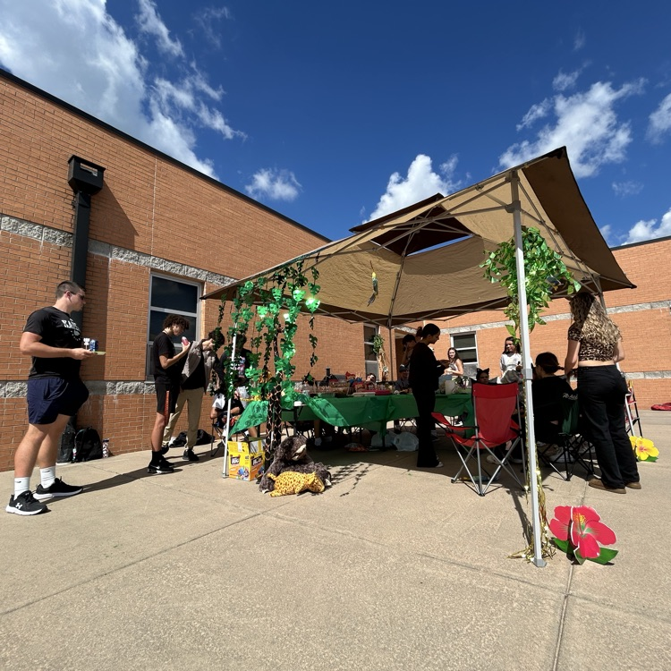 senior tailgate