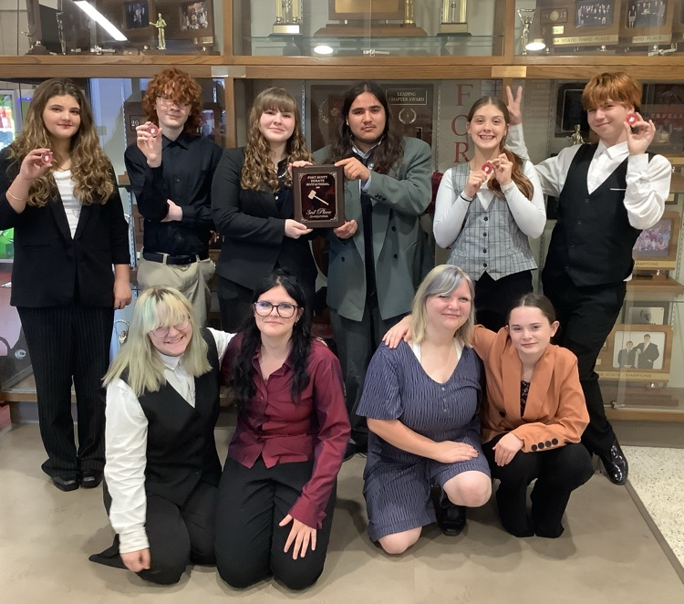 team with sweepstakes trophy