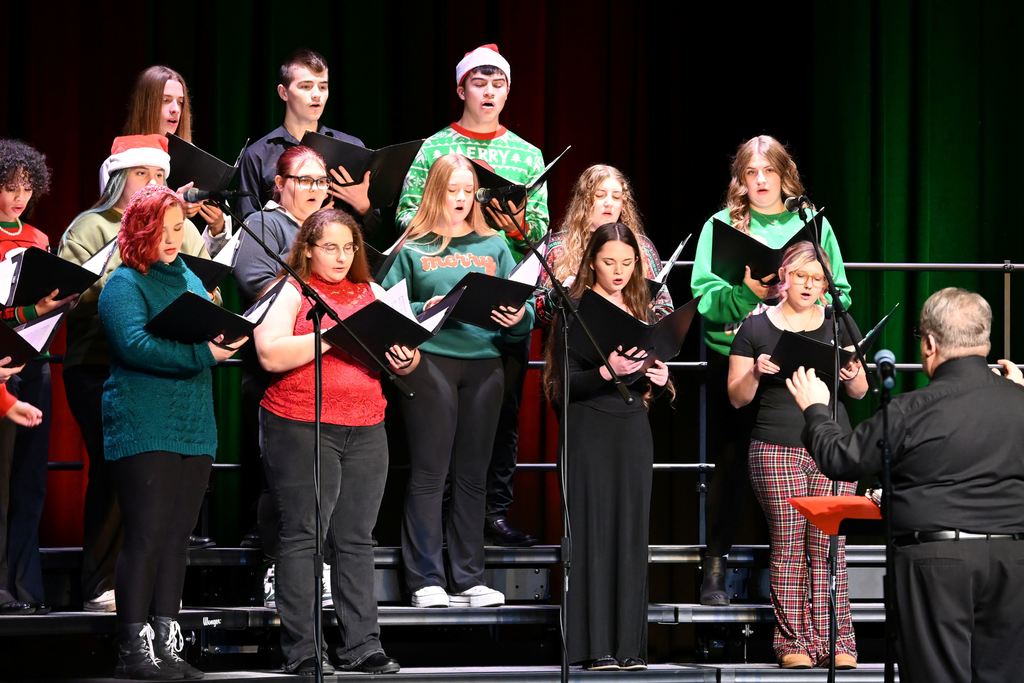 PHS choir students perform