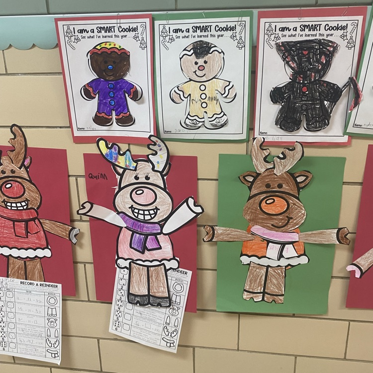 holiday hallway decorations