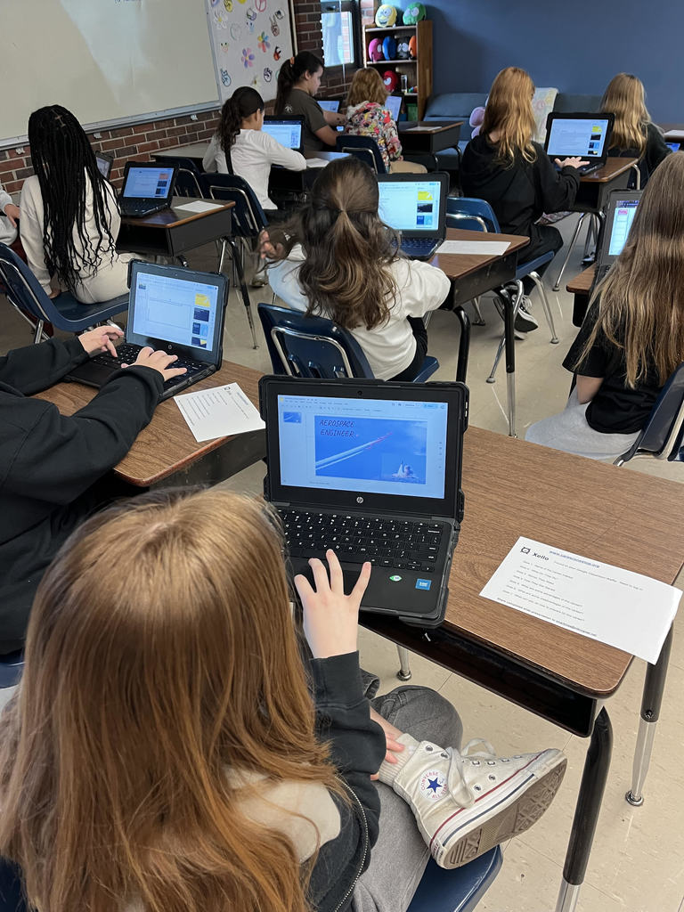 Students using Xello to create a presentation on careers.