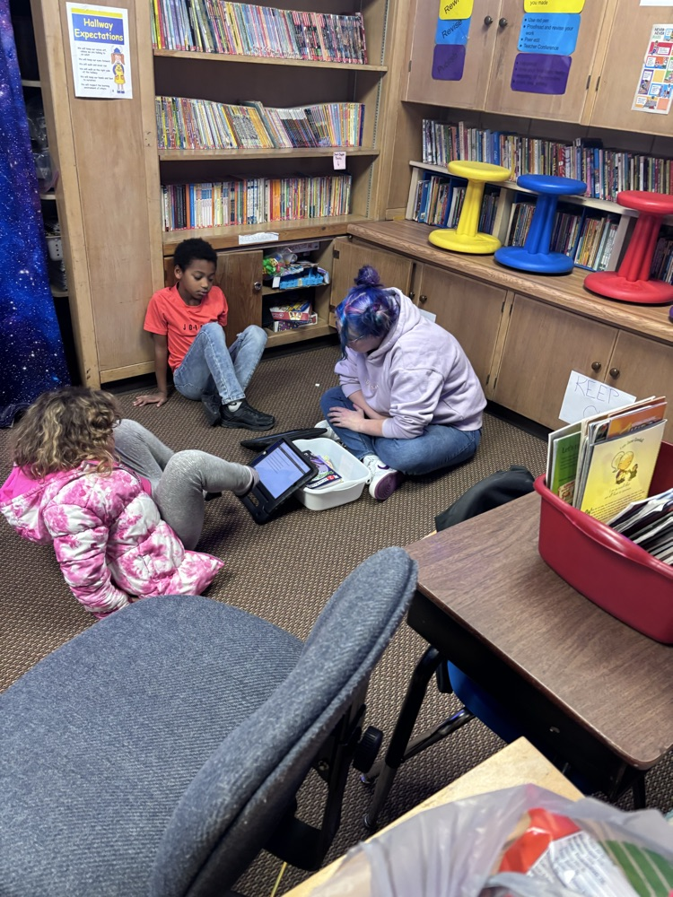 We had a great day enjoying National Read Aloud Day with many special guests reading to us. Then ending our day partner reading with our classmates. 