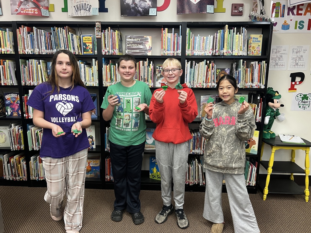 Students in Mrs. Brimm's class receives Beg. Review 2  prize.