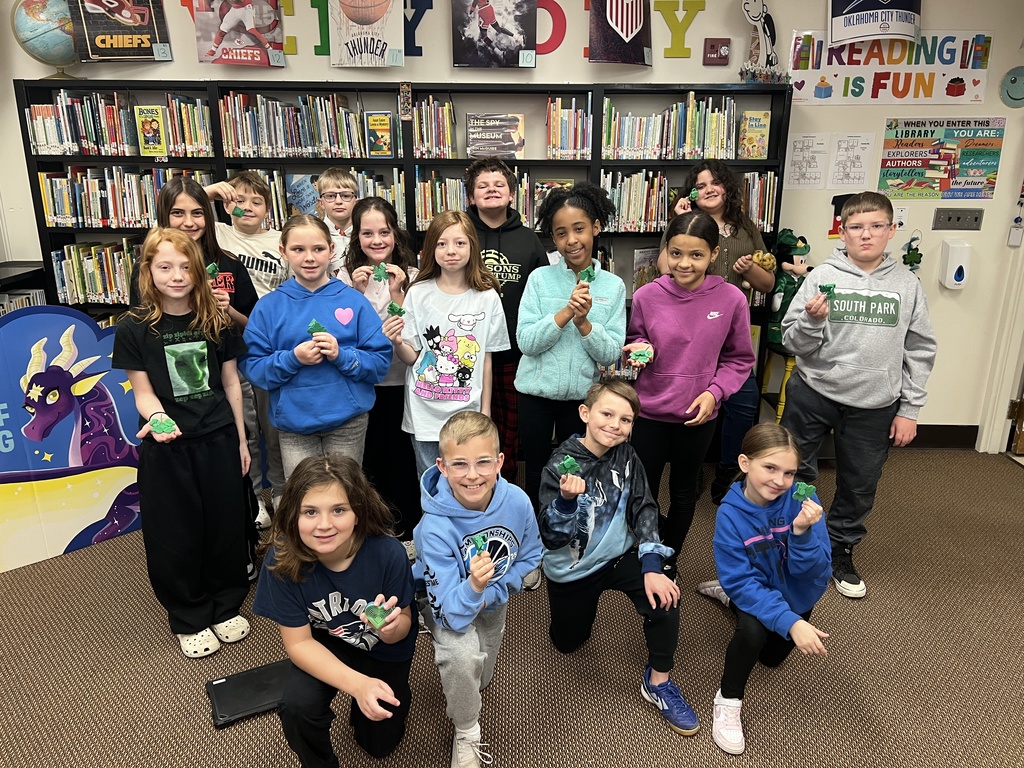 Students in Mrs. Armstrong's class receives Beg. Review 1 prize.