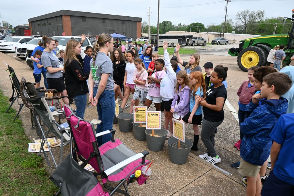 Students leaarn about different grain crops.