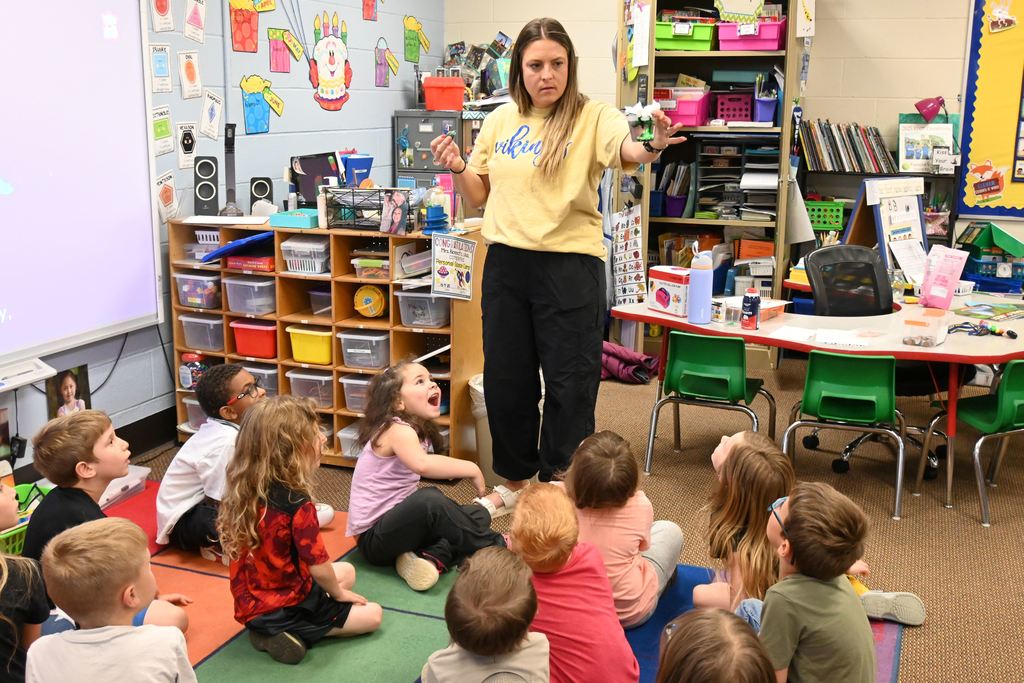 Students learn about rain clouds and rain.