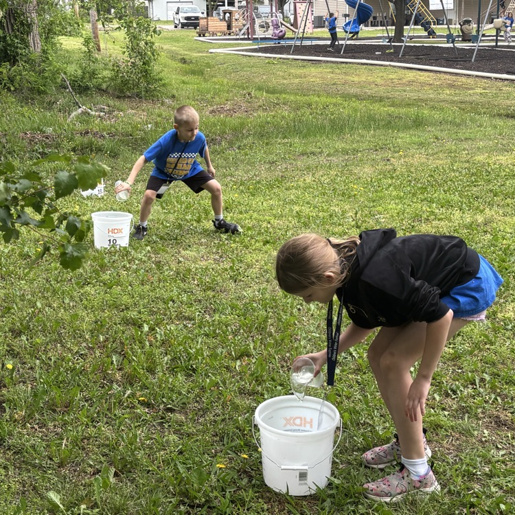 kids at field day 