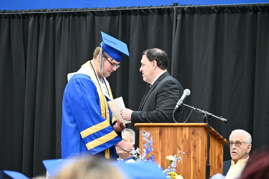Jack Curtis receives his ACT Scholar Award