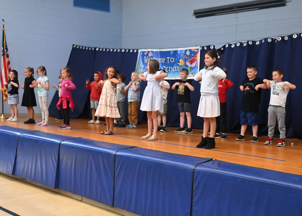 Lincoln students sing and dance for the talent show.