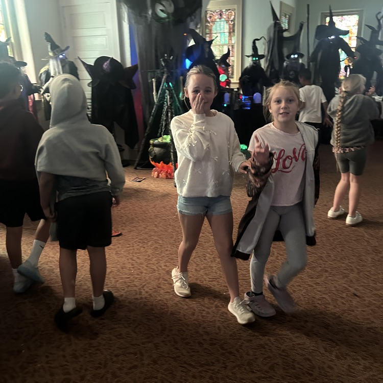 students nervously enjoying the haunted kastle 