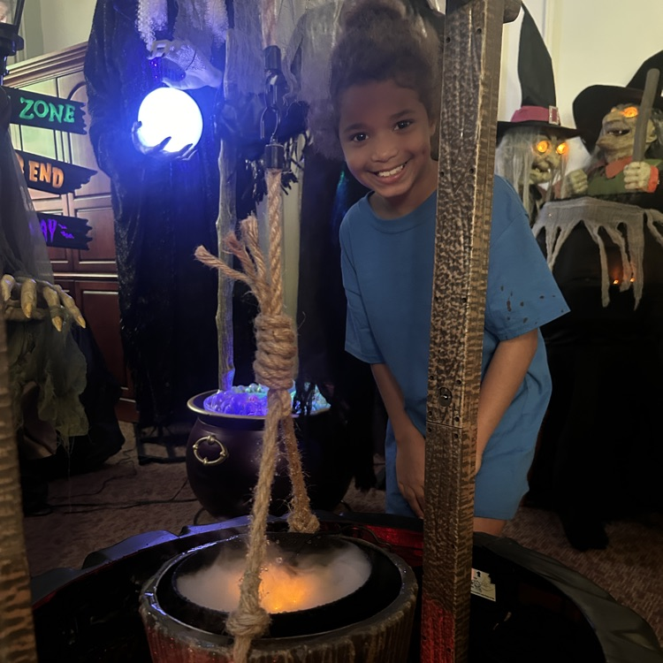 Alexis enjoying the haunted kastle 