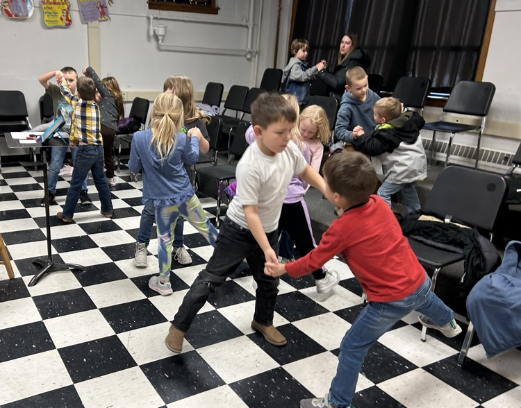 children dancing 