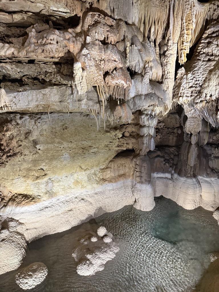 Natural Bridge Caverns