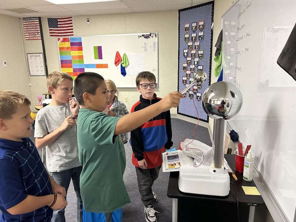 Checking out the Van de Graaff !