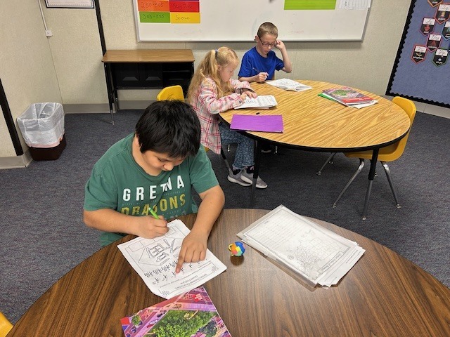 Practicing the traditional Chinese character.