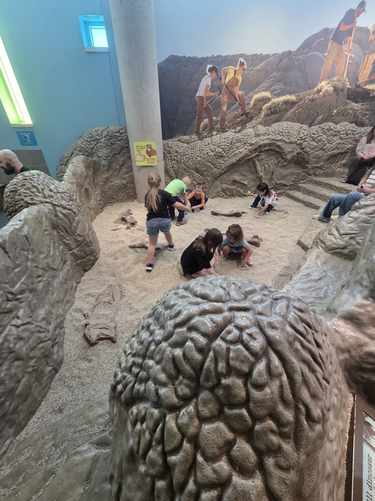 Students in Discovery Zone. 
