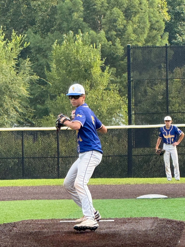 Luke Niewold (8th Grade) Pitching 