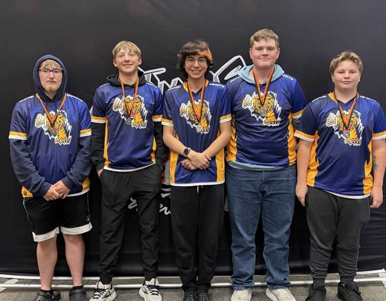 Paxton Tiger Valorant team 2nd place at Hastings.