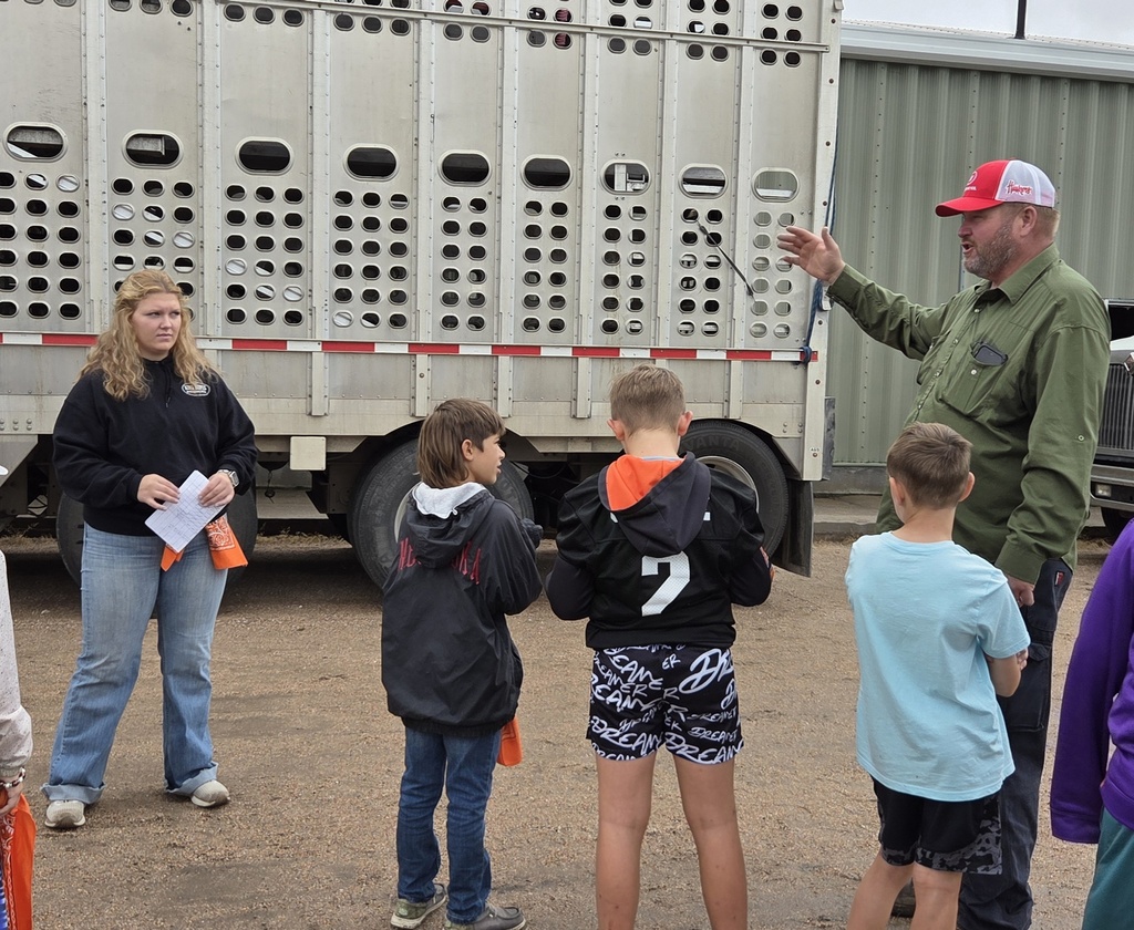 Students learn about hauling cattle.