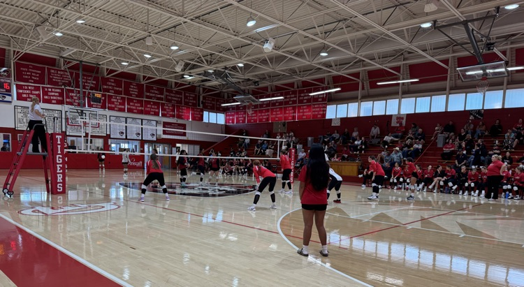 Jr. High Volleyball- Blackhawks defeat Green Forest in Conference Action