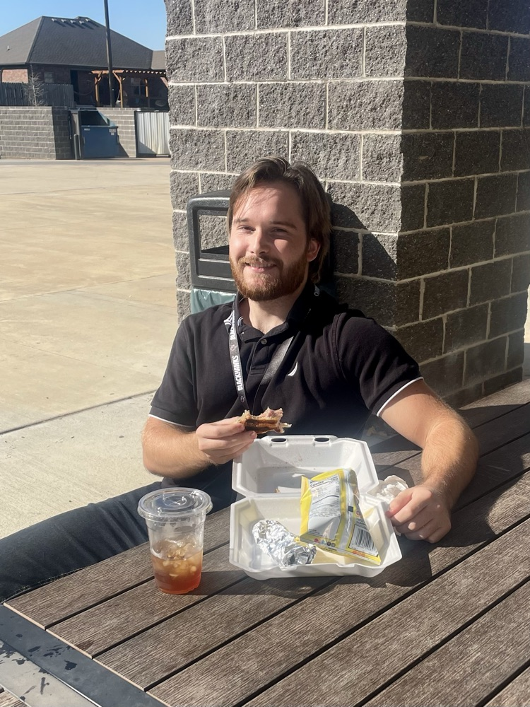 teacher enjoying lunch