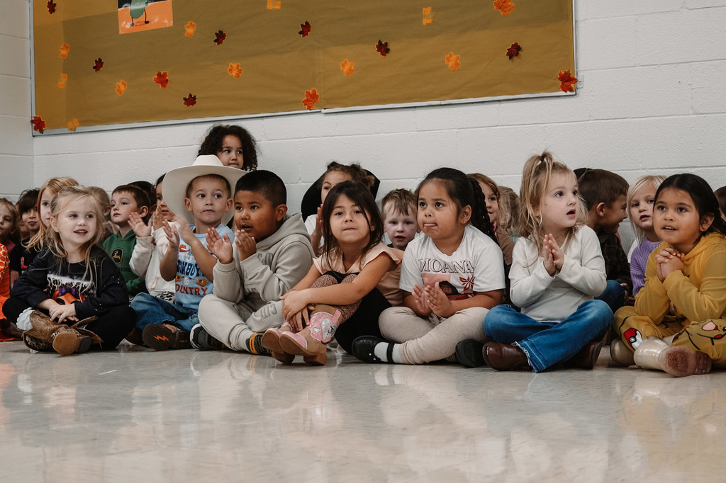 Katie Rhine Awarded Arvest "We Heart Teachers" award